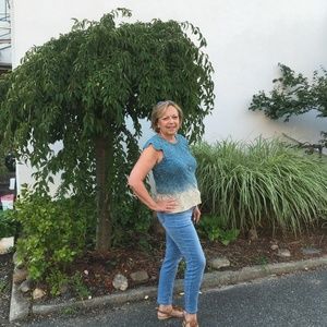 Meet your Posher, Debbie